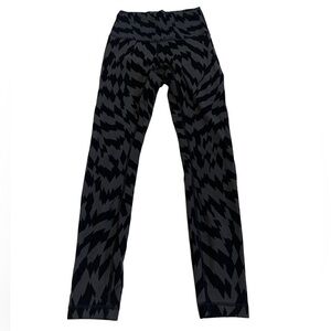 Lululemon Black & Gray Zig Zag Print High-Rise Leggings, Size 4